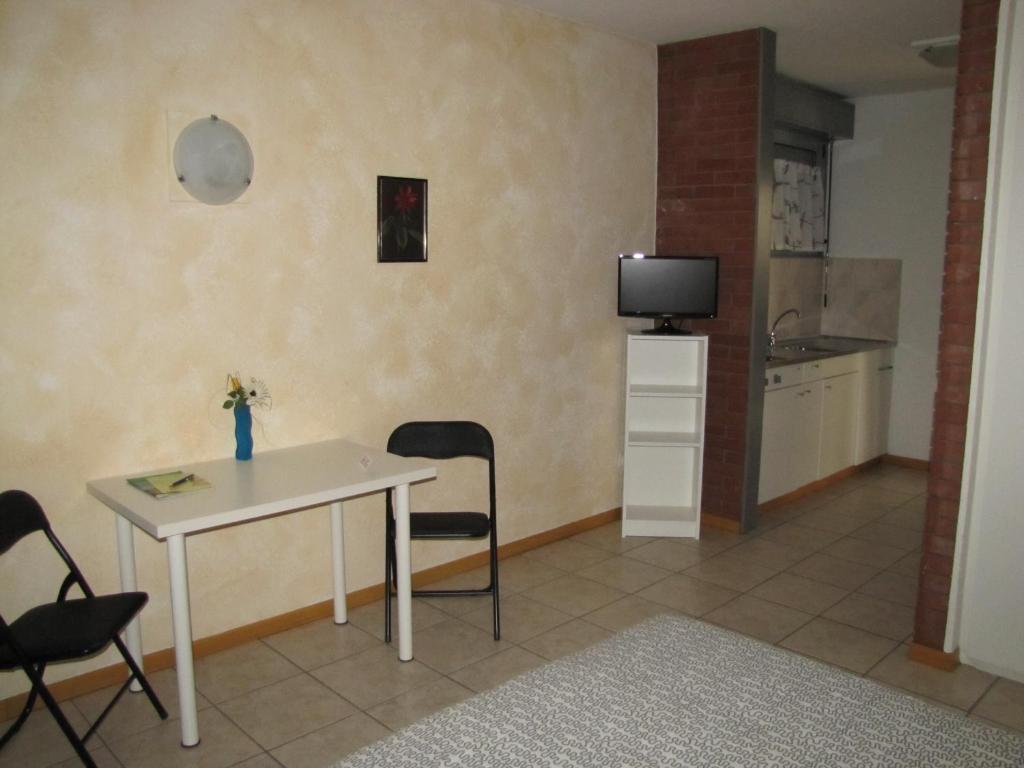 Residence Tell Chiasso Zimmer foto